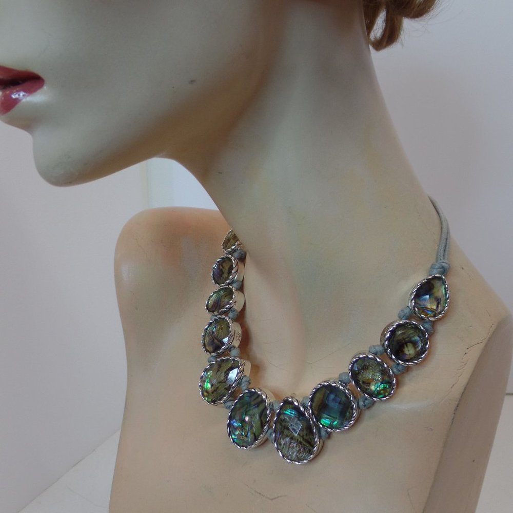 Vineyard Haven Bold Statement Necklace Silvertone & Faceted Cut Abalone Adj 16"